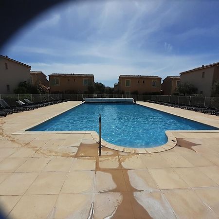 Sous Le Soleil Des Alpilles Lägenhet Mouries Exteriör bild