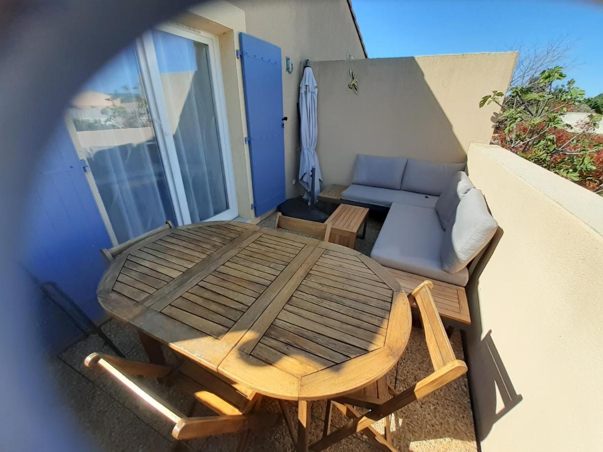 Sous Le Soleil Des Alpilles Lägenhet Mouries Exteriör bild